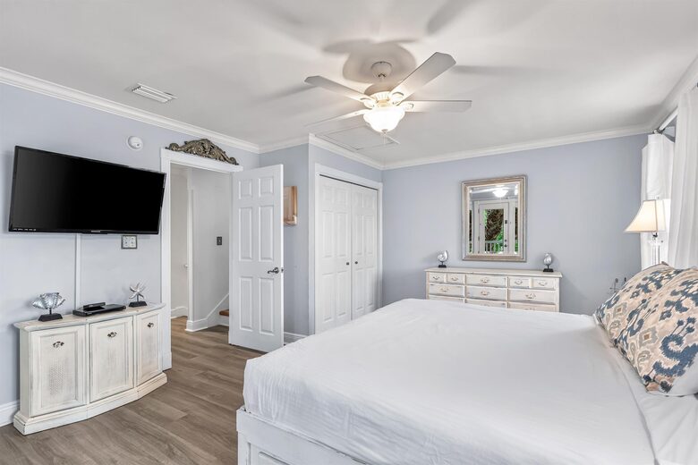 Family-Friendly Destin Escape | Walk to Beach & Shopping - Destin, Florida