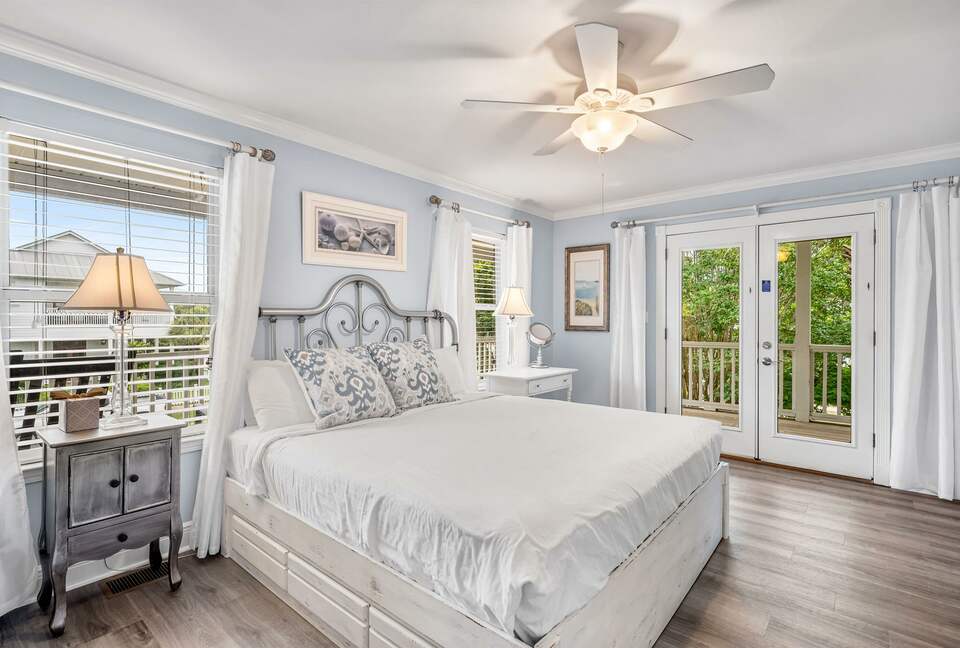 Family-Friendly Destin Escape | Walk to Beach & Shopping - Destin, Florida