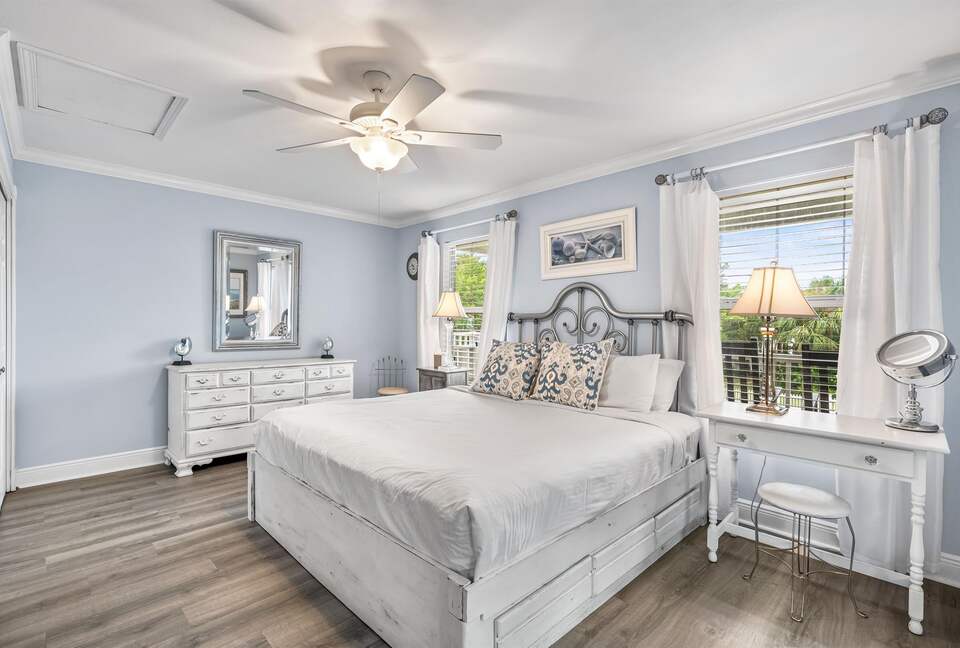 Family-Friendly Destin Escape | Walk to Beach & Shopping - Destin, Florida