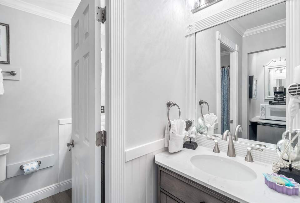 Family-Friendly Destin Escape | Walk to Beach & Shopping - Destin, Florida