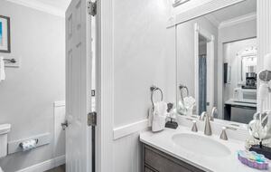 Family-Friendly Destin Escape | Walk to Beach & Shopping - Destin, Florida