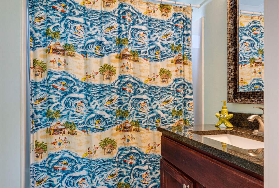 Family-Friendly Destin Escape | Walk to Beach & Shopping - Destin, Florida