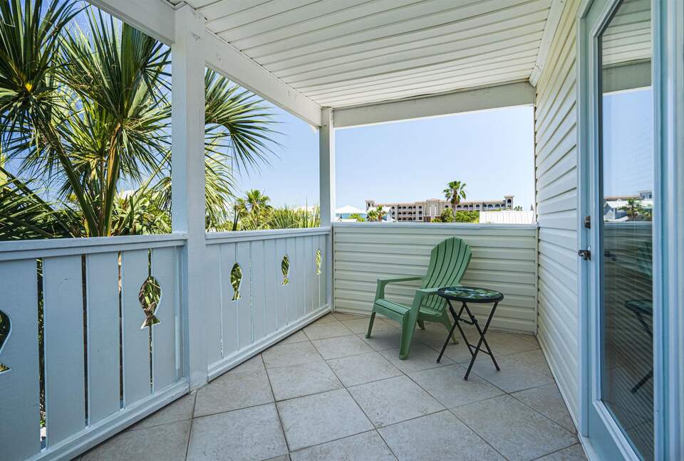 Family-Friendly Destin Escape | Walk to Beach & Shopping - Destin, Florida