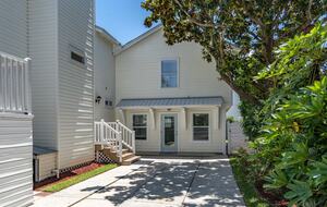 Family-Friendly Destin Escape | Walk to Beach & Shopping - Destin, Florida