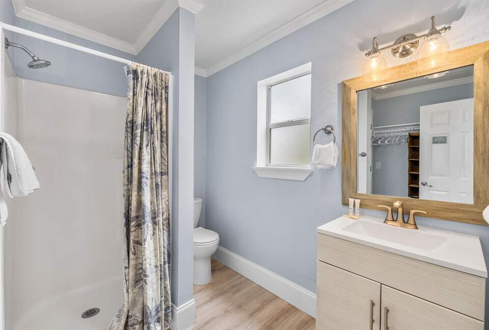 Family-Friendly Destin Escape | Walk to Beach & Shopping - Destin, Florida