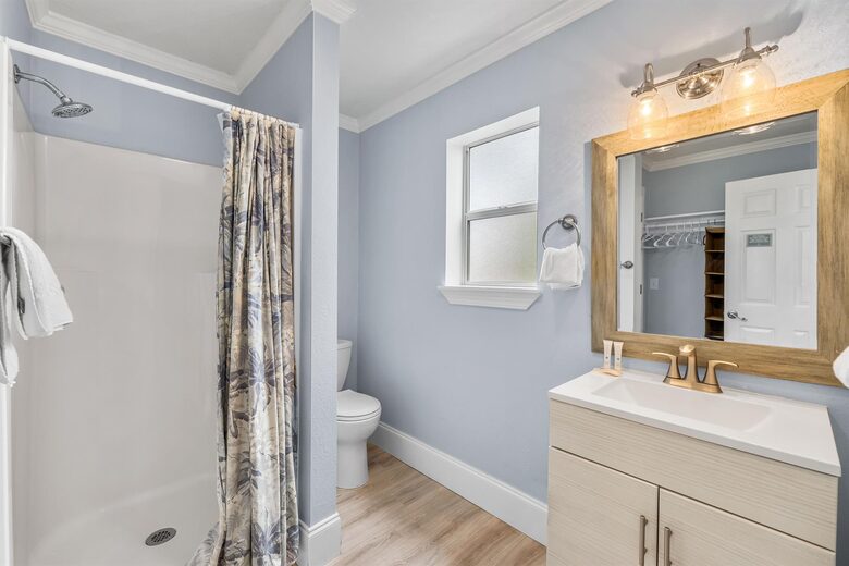 Family-Friendly Destin Escape | Walk to Beach & Shopping - Destin, Florida