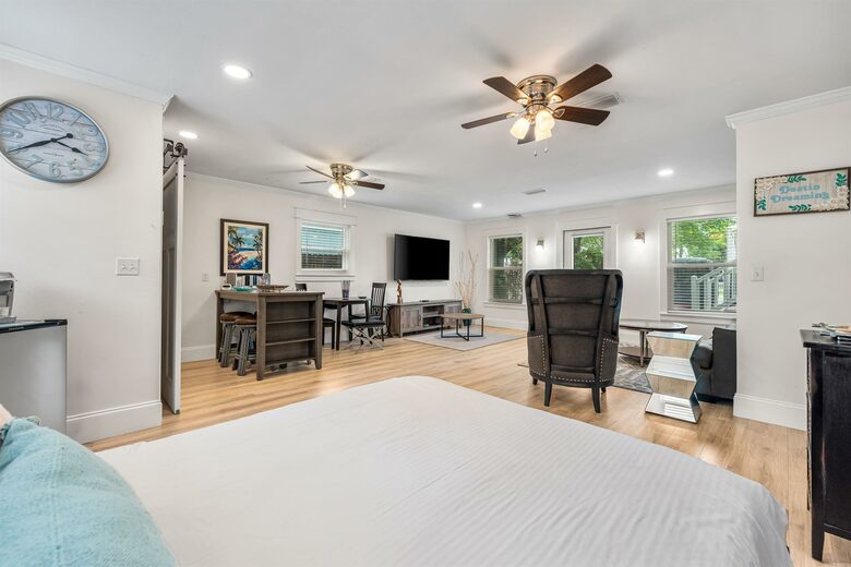 Family-Friendly Destin Escape | Walk to Beach & Shopping - Destin, Florida