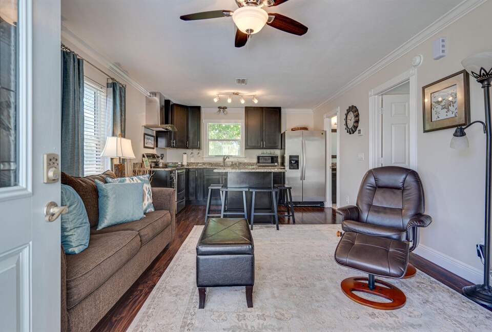 Family-Friendly Destin Escape | Walk to Beach & Shopping - Destin, Florida