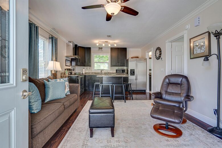 Family-Friendly Destin Escape | Walk to Beach & Shopping - Destin, Florida