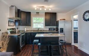 Family-Friendly Destin Escape | Walk to Beach & Shopping - Destin, Florida