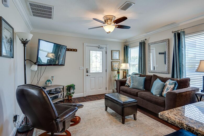 Family-Friendly Destin Escape | Walk to Beach & Shopping - Destin, Florida