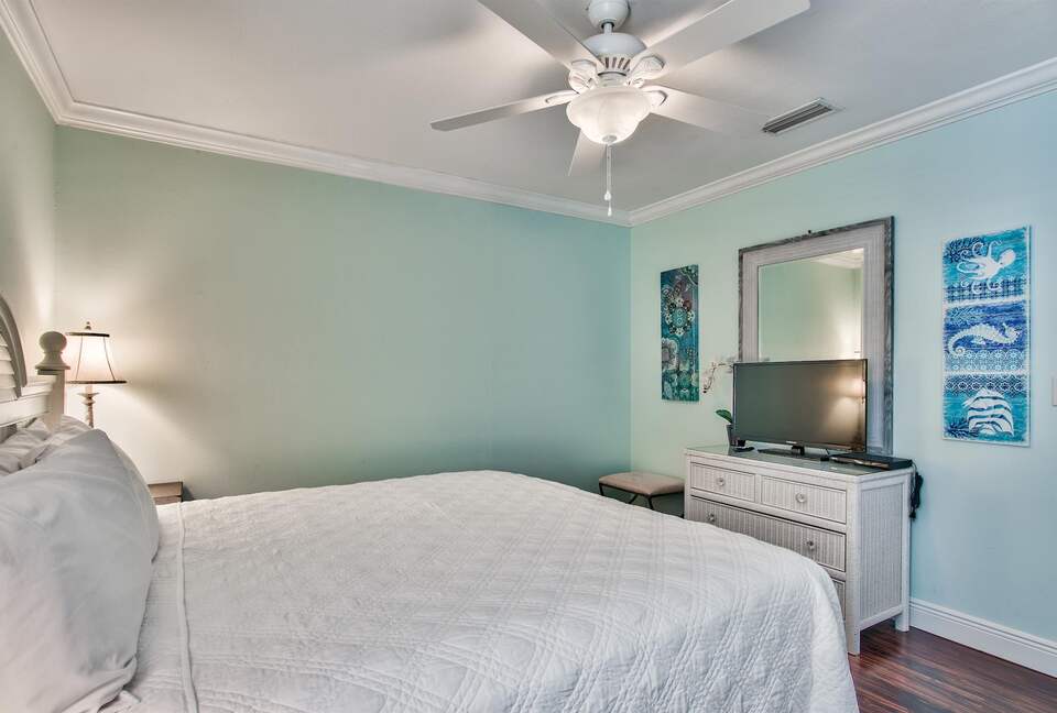 Family-Friendly Destin Escape | Walk to Beach & Shopping - Destin, Florida