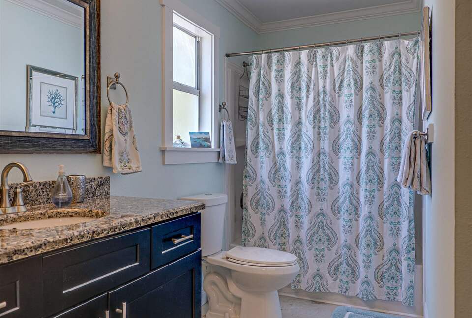 Family-Friendly Destin Escape | Walk to Beach & Shopping - Destin, Florida