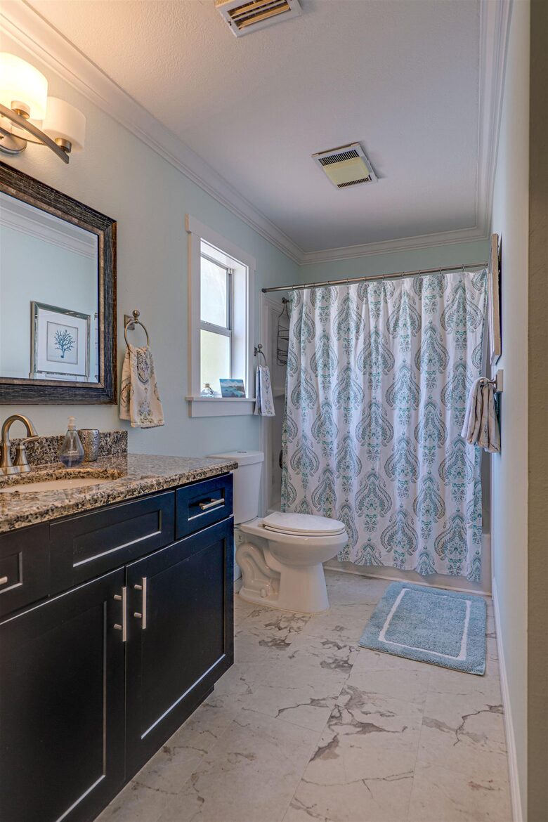 Family-Friendly Destin Escape | Walk to Beach & Shopping - Destin, Florida