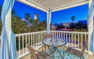 Family-Friendly Destin Escape | Walk to Beach & Shopping - Destin, Florida