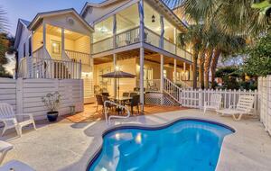 Family-Friendly Destin Escape | Walk to Beach & Shopping - Destin, Florida