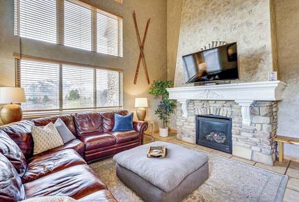 Spacious Moose Hollow Escape with Hot Tub & Mountain Views - Eden, Utah