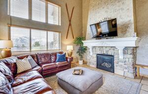 Spacious Moose Hollow Escape with Hot Tub & Mountain Views - Eden, Utah