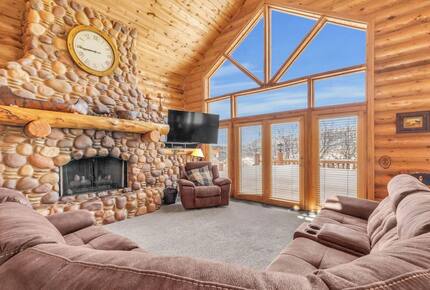 Living Room with gas fireplace