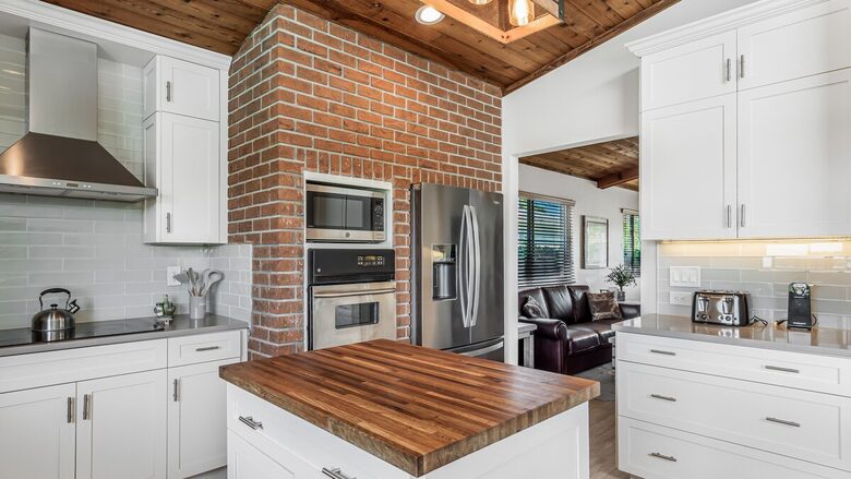 Grand River View | Waterfront Haven in Cape Coral - Cape Coral, Florida