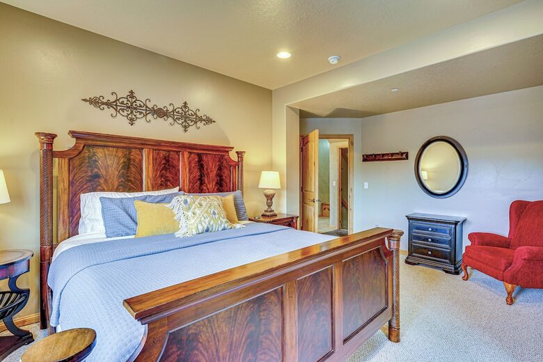 Spacious Moose Hollow Escape with Hot Tub & Mountain Views - Eden, Utah