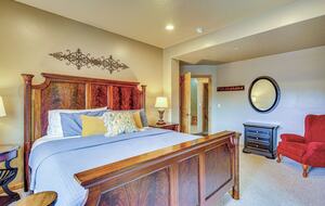 Spacious Moose Hollow Escape with Hot Tub & Mountain Views - Eden, Utah