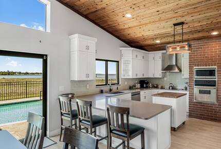 Grand River View | Waterfront Haven in Cape Coral - Cape Coral, Florida