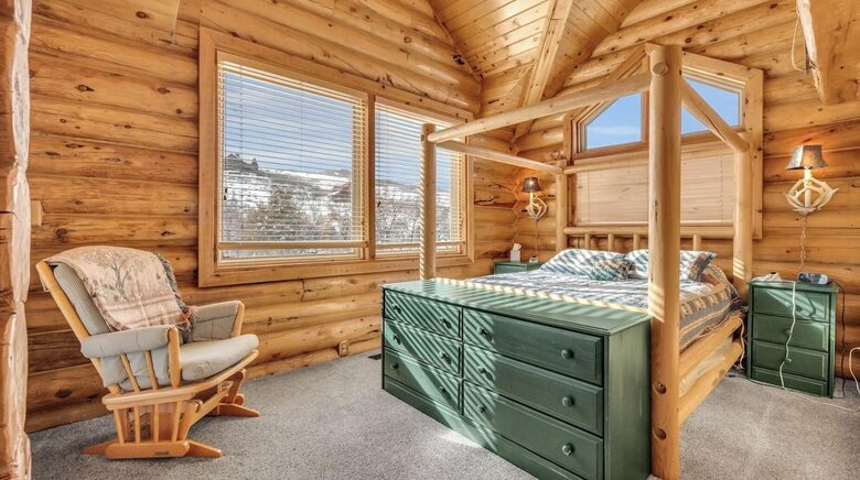 Main Floor goes room with Queen bed