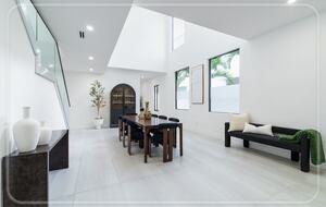 Luxury Grove Getaway – Designer Interiors & Tropical Vibes - Miami, Florida