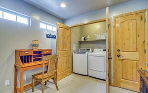 Spacious Moose Hollow Escape with Hot Tub & Mountain Views - Eden, Utah