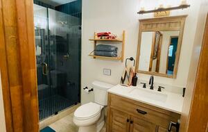 Modern Mountain Haven Near Bear Valley - Arnold, California