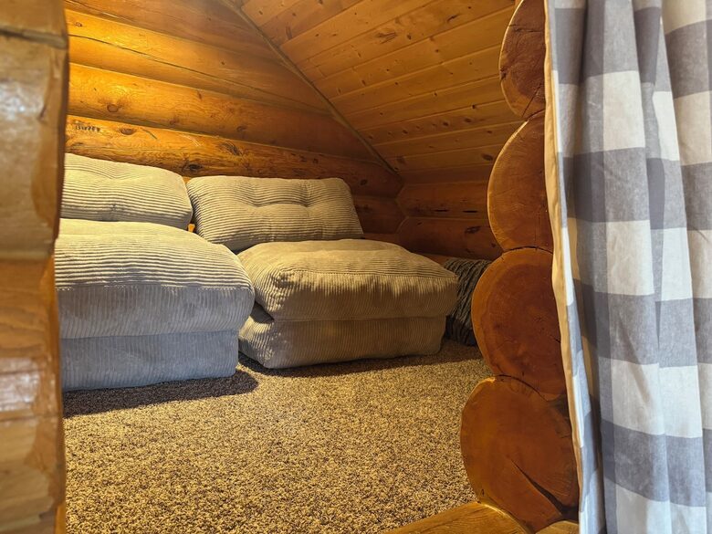 Stairs Play/sleeping nook. 2 chairs/sleeping cushions