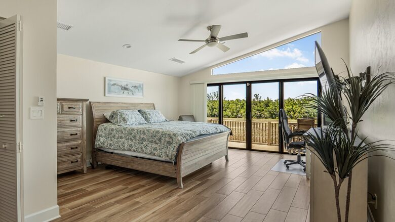 Grand River View | Waterfront Haven in Cape Coral - Cape Coral, Florida