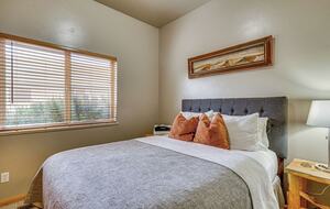 Spacious Moose Hollow Escape with Hot Tub & Mountain Views - Eden, Utah