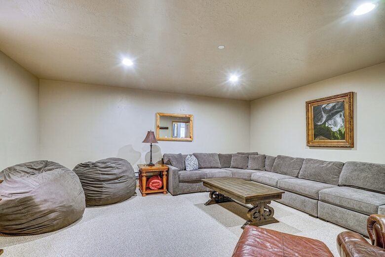 Spacious Moose Hollow Escape with Hot Tub & Mountain Views - Eden, Utah