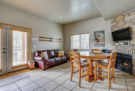 Spacious Moose Hollow Escape with Hot Tub & Mountain Views - Eden, Utah