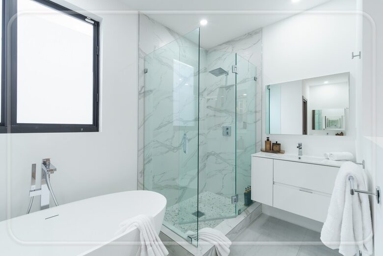 Luxury Grove Getaway – Designer Interiors & Tropical Vibes - Miami, Florida