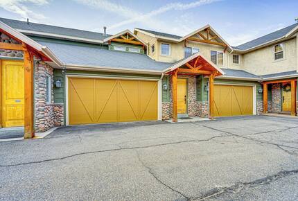 Spacious Moose Hollow Escape with Hot Tub & Mountain Views - Eden, Utah