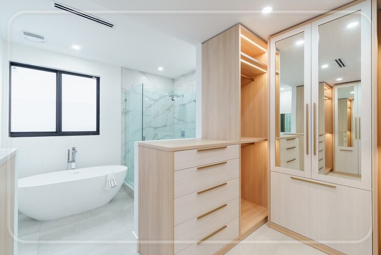 Luxury Grove Getaway – Designer Interiors & Tropical Vibes - Miami, Florida