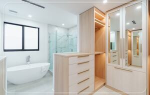 Luxury Grove Getaway – Designer Interiors & Tropical Vibes - Miami, Florida