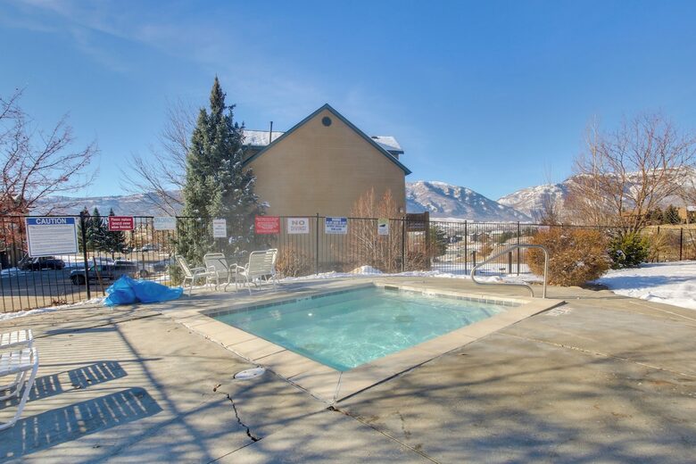 Spacious Moose Hollow Escape with Hot Tub & Mountain Views - Eden, Utah