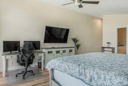 Grand River View | Waterfront Haven in Cape Coral - Cape Coral, Florida