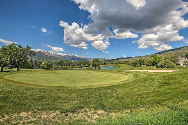 Spacious Moose Hollow Escape with Hot Tub & Mountain Views - Eden, Utah