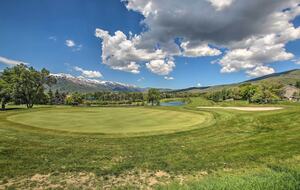 Spacious Moose Hollow Escape with Hot Tub & Mountain Views - Eden, Utah