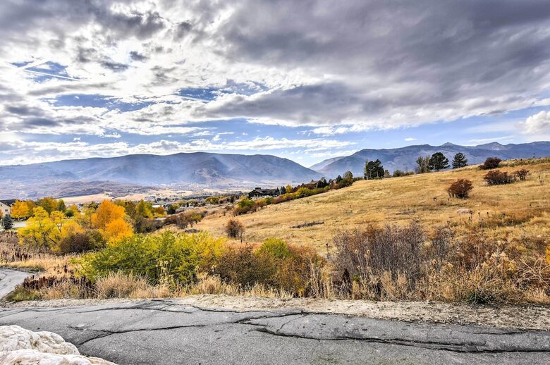 Spacious Moose Hollow Escape with Hot Tub & Mountain Views - Eden, Utah