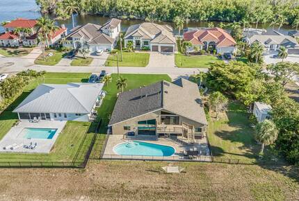 Grand River View | Waterfront Haven in Cape Coral - Cape Coral, Florida