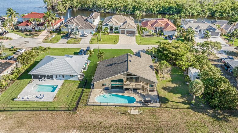 Grand River View | Waterfront Haven in Cape Coral - Cape Coral, Florida