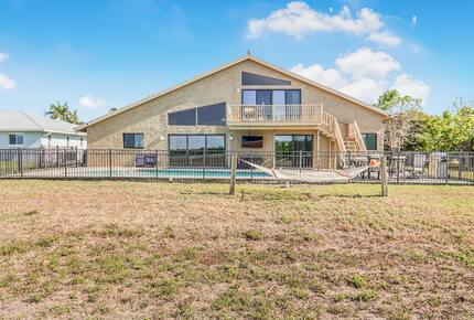 Grand River View | Waterfront Haven in Cape Coral - Cape Coral, Florida