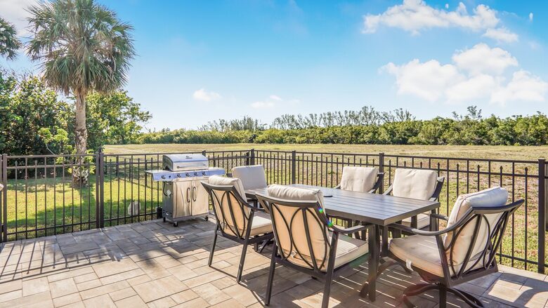Grand River View | Waterfront Haven in Cape Coral - Cape Coral, Florida
