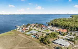 Grand River View | Waterfront Haven in Cape Coral - Cape Coral, Florida
